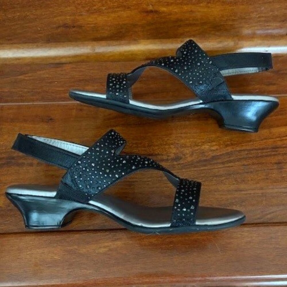 Karen Scott Elinna Strappy Slingback Sandals - Picture 3 of 7